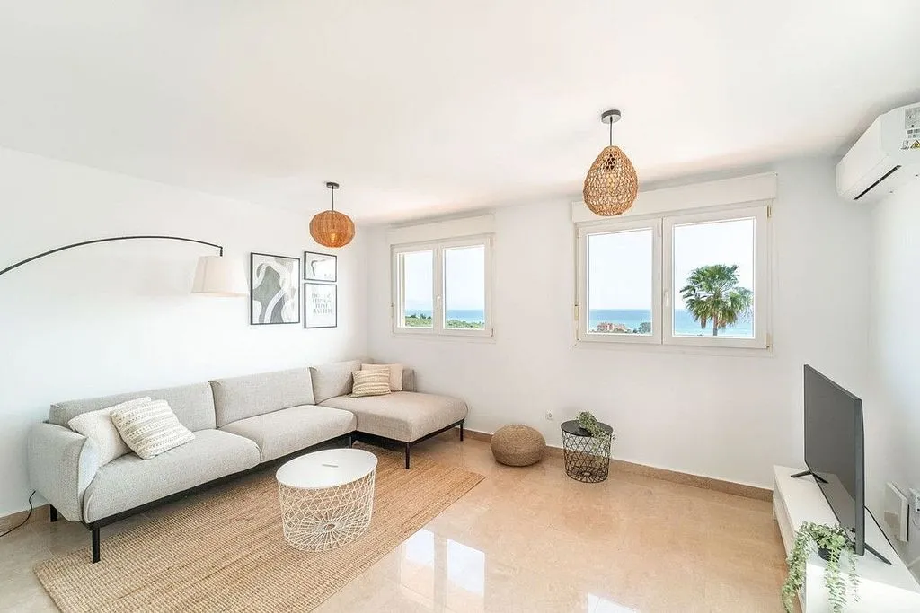 Elutuba - Duplex with Pool and Terrace in Manilva