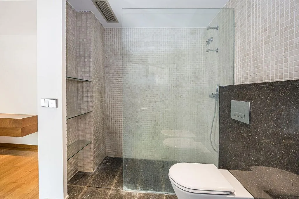 Salles de bain - Seafront Semi-detached House with Pool in Gavà Mar