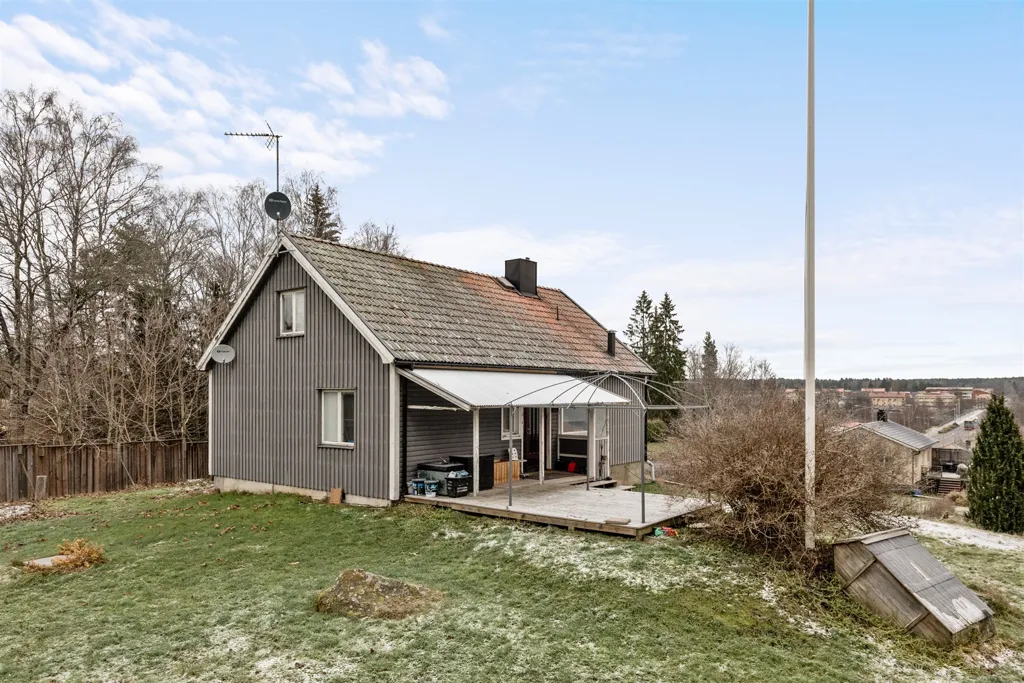 Välivaade - Spacious Villa with Central Location in Hallstavik