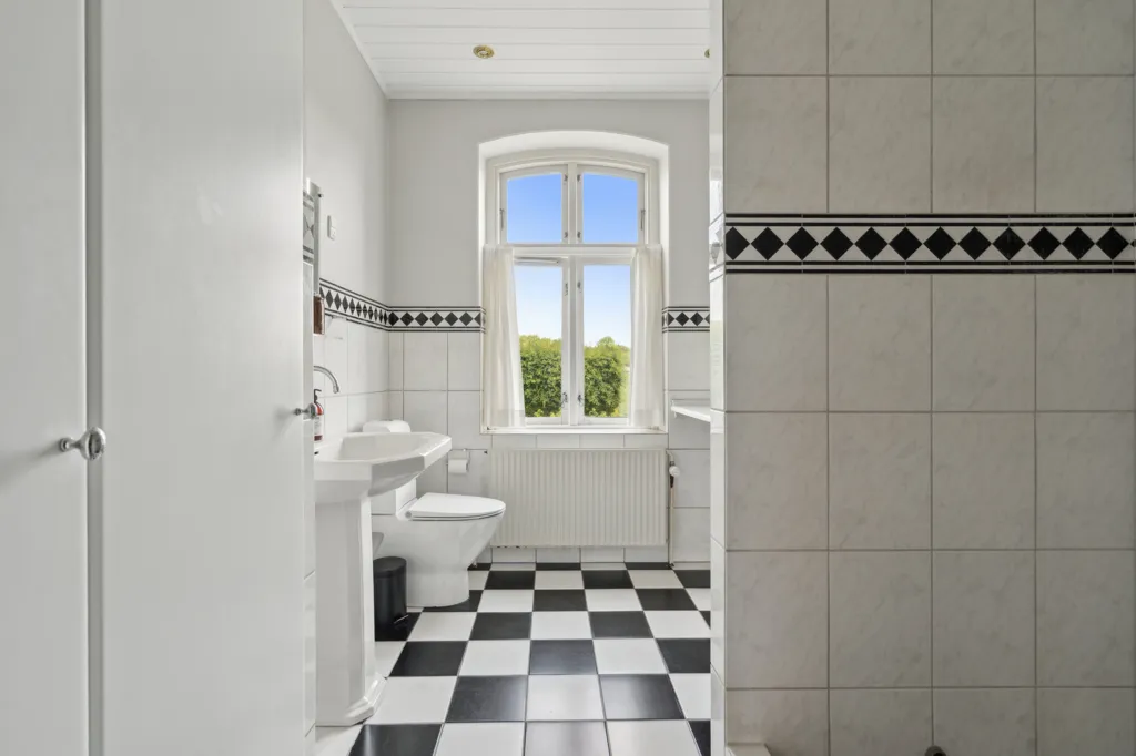 Salles de bain - Classical Country Villa with 24 Hectares near Sønderborg