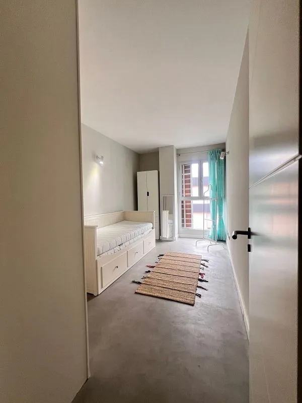 Bedrooms - Apartment with Pool in Calle Camelia