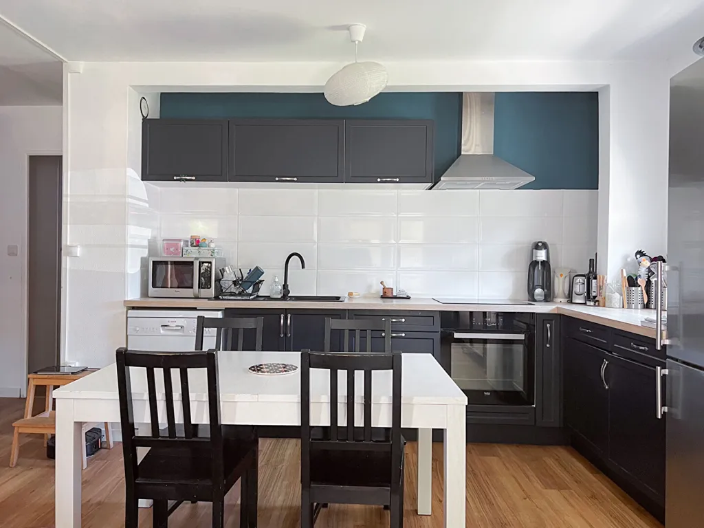 Köök - Apartment with Terrace in Angers La Madeleine