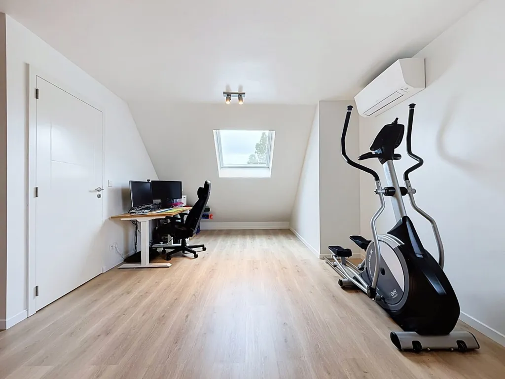 Stanze - Contemporary House with Solar Panels in Erembodegem