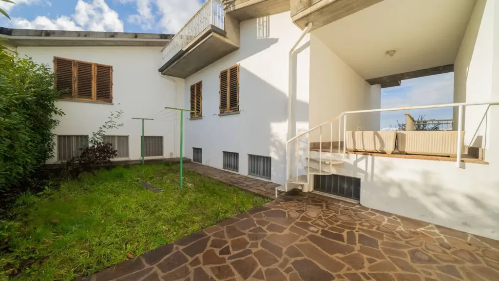 Jardin - Panoramic Villa with Garden in Figline Valdarno
