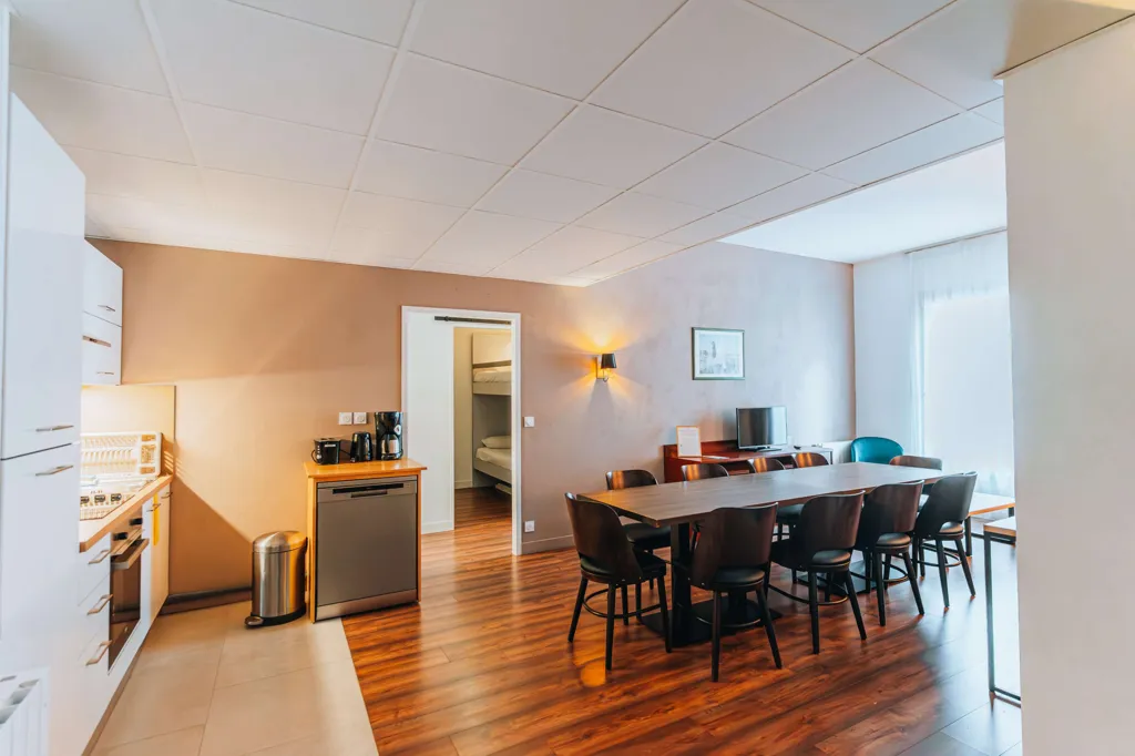 Salle à manger - Appartement Meublé avec Parking à Cauterets