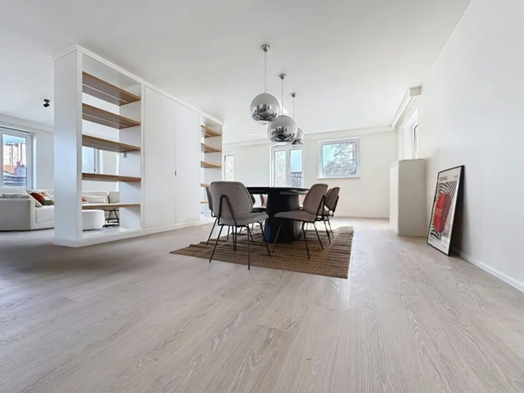Salle à manger - Appartement de Standing avec Ascenseur à Bruxelles