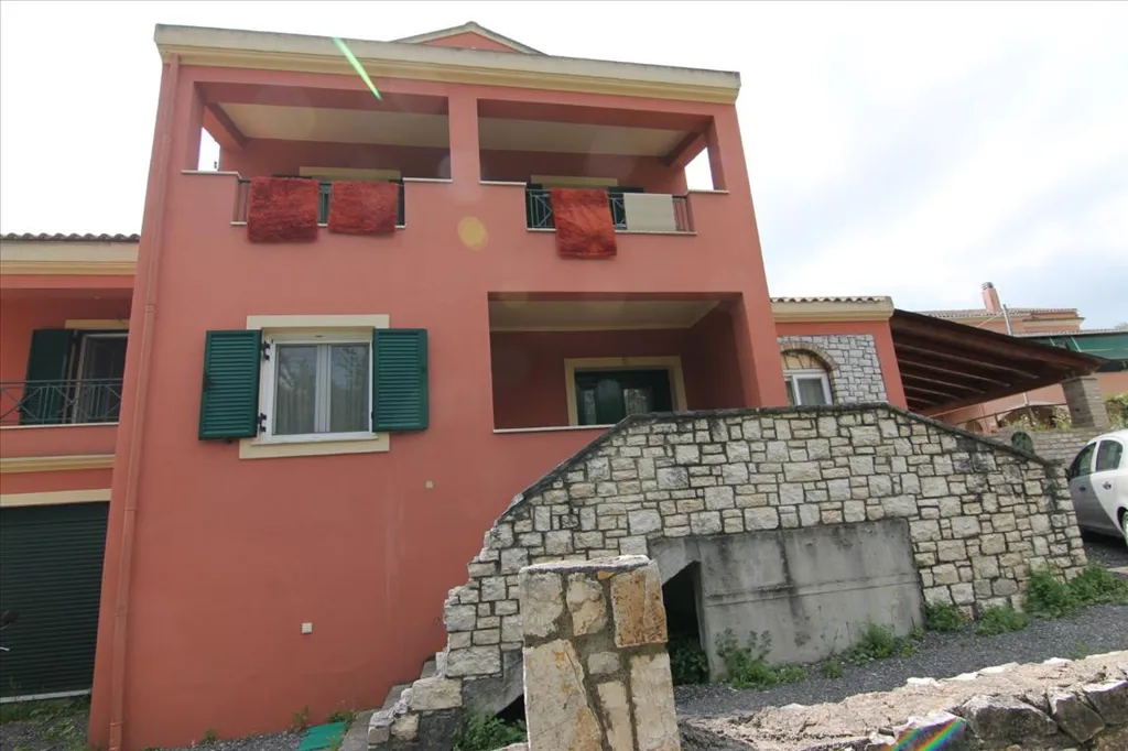 Maison 5 pièces à Corfu