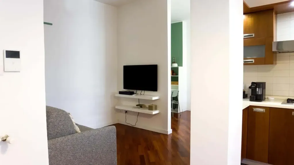 Living Room - 1-Bed Apartment with Balcony in Milan