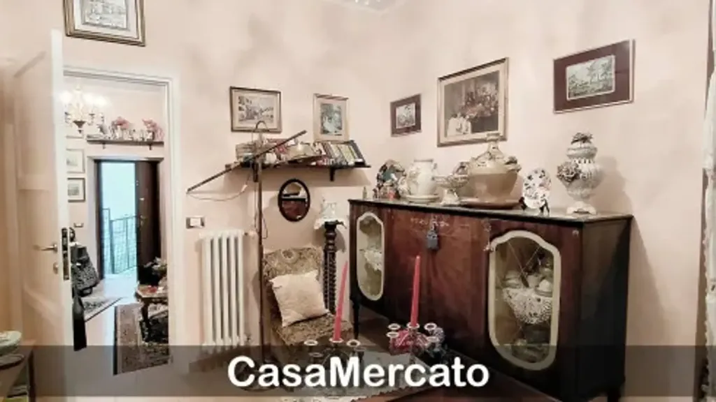Elutuba - Quadrilocale with Courtyard in Rocca di Papa
