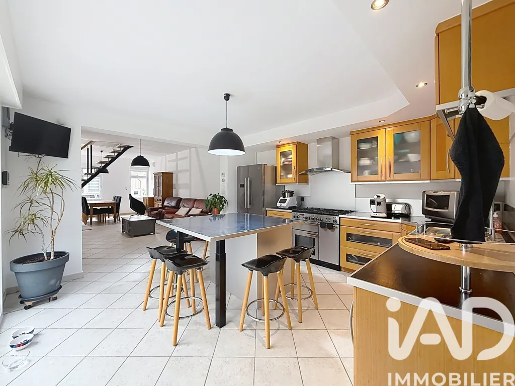 Cuisine - Maison détachée avec jardin et double garage à Marly