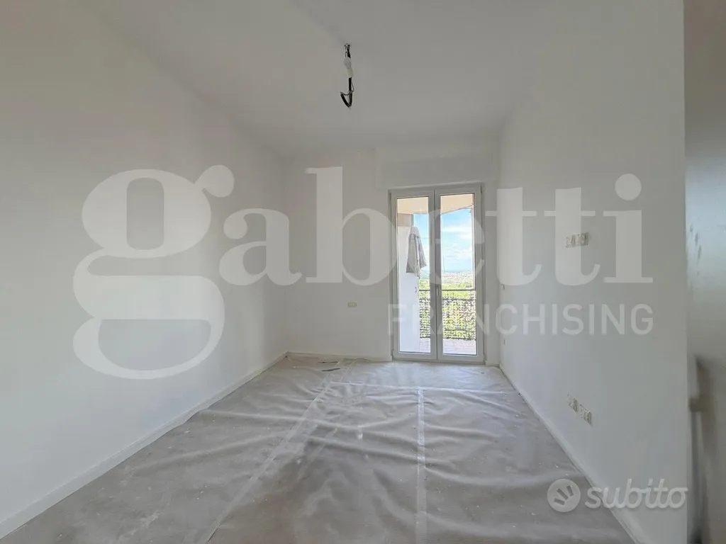Toad - Modernised Apartment with Panoramic Balcony in Corbara