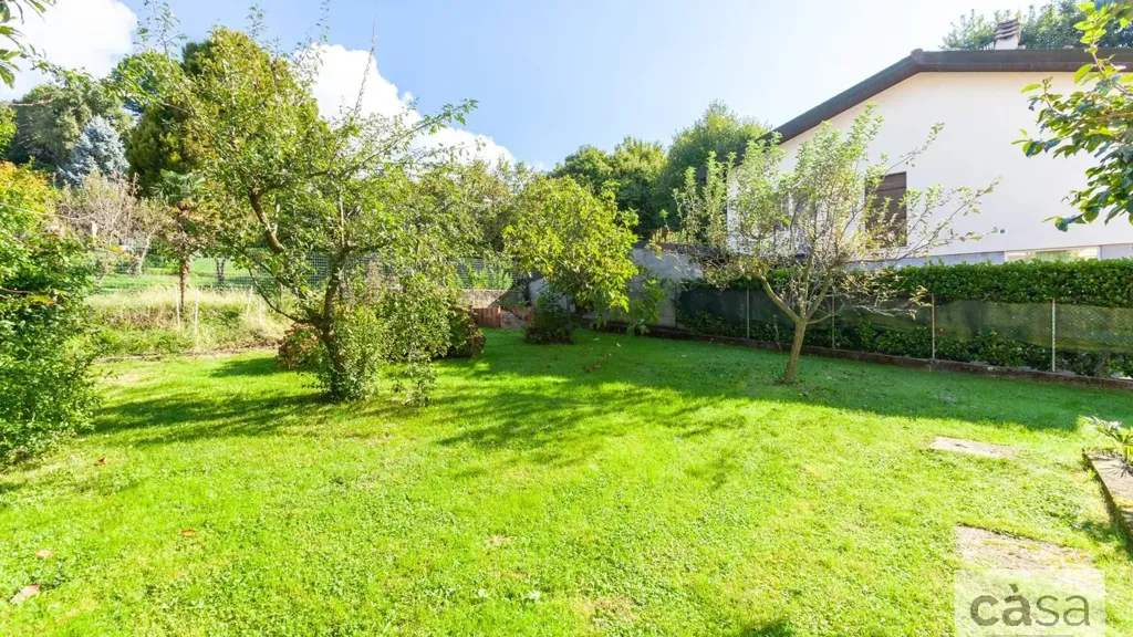 Giardino - Luxury Villa with Lake View in Comerio