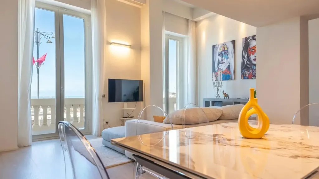 Living Room - Seafront Apartment with Balcony in Viareggio