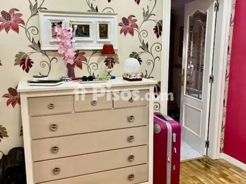 Magamistoad - Apartment with Garage in Ensanche Centre
