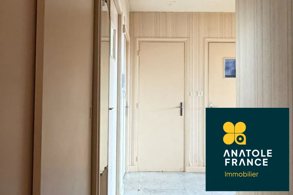 Esik - Bright 2-Bed Flat with Balcony in Villers-lès-Nancy
