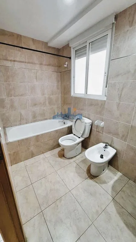 Vannitoad - Seafront Apartment with Balcony in Burriana