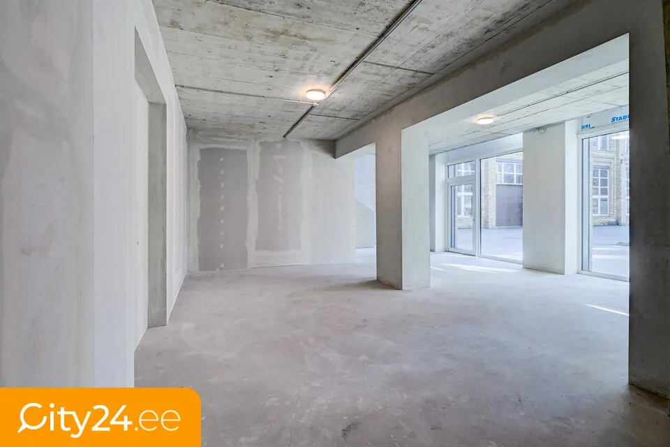Toad - Warehouse/Shop Space with 3 Floors in VEF District