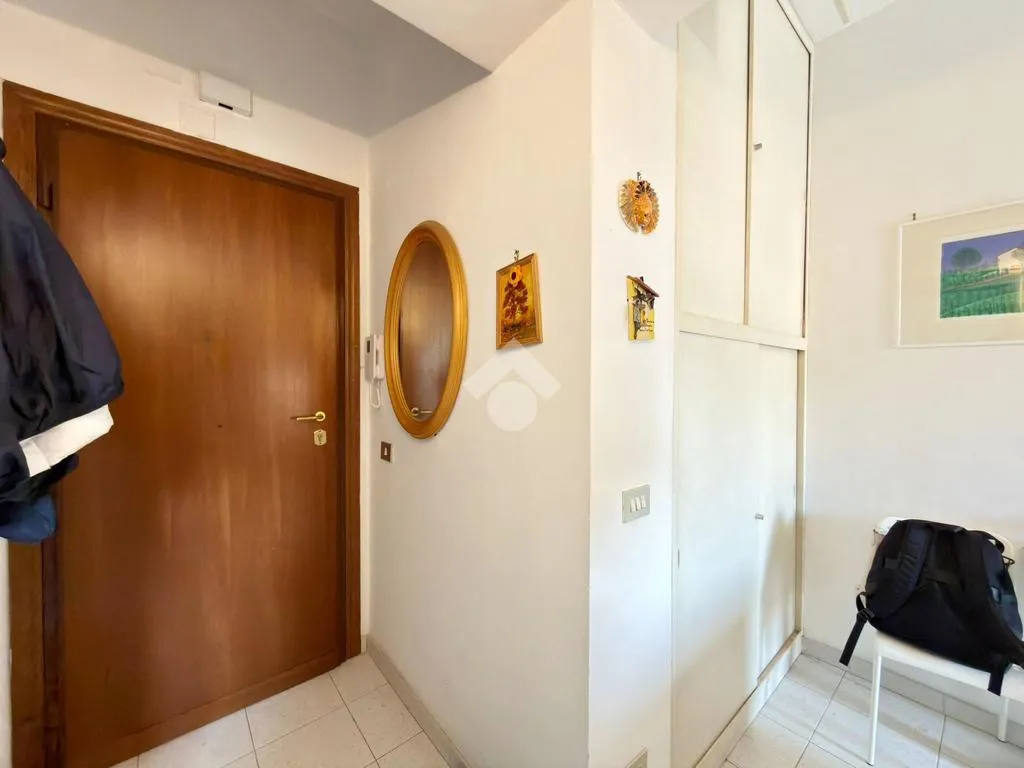 Esik - Studio with Balcony in Via Iberia, Rome