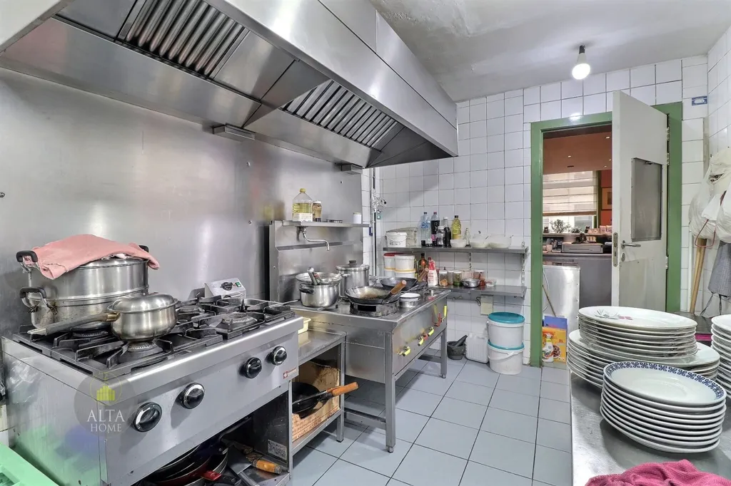 3 magamistoaga maja asukohas Woluwe-Saint-Lambert