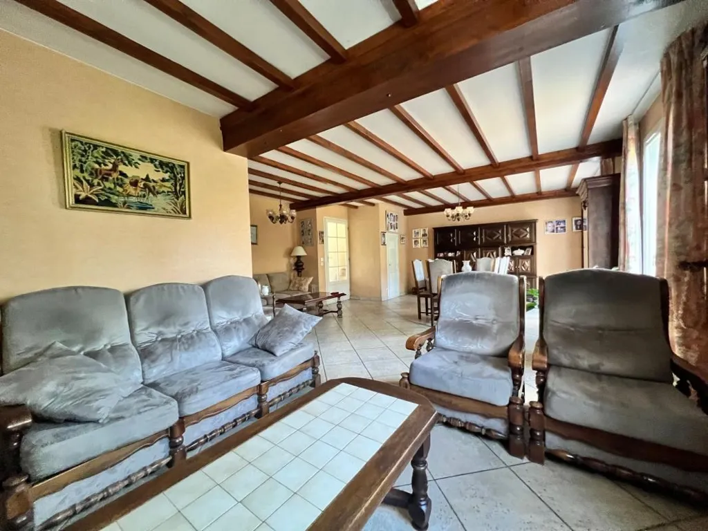Séjour - Maison Familiale avec Terrasse à Chassieu