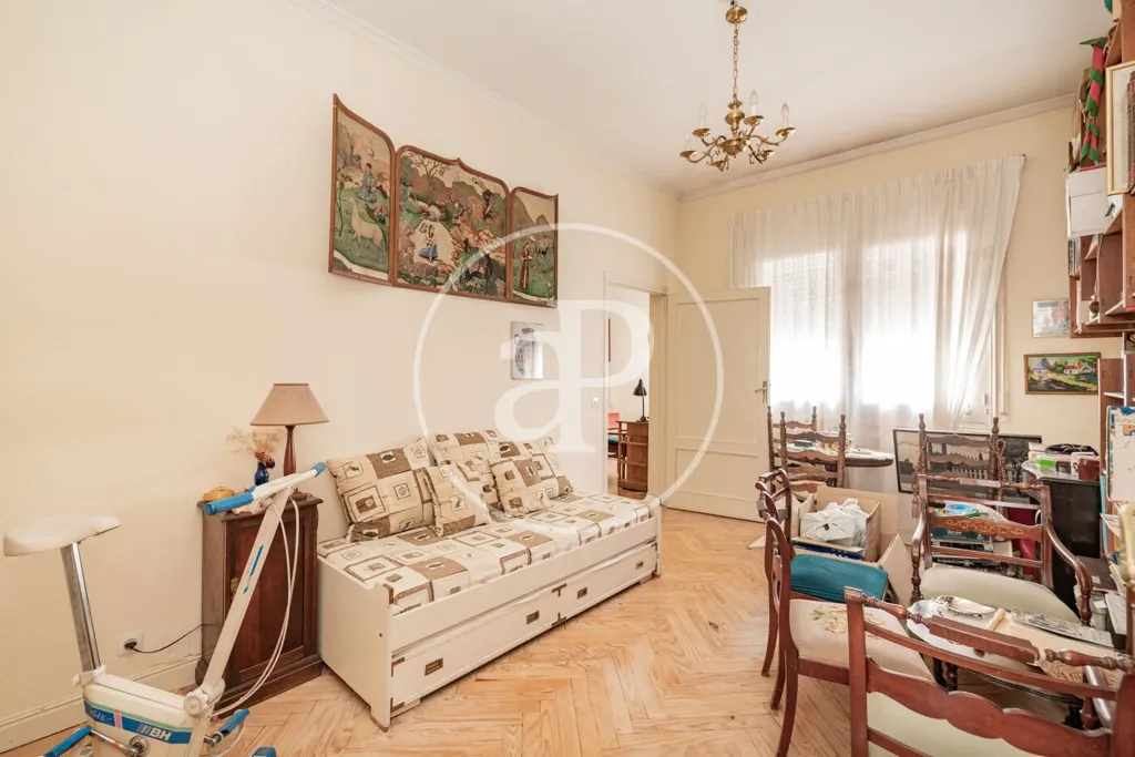 Séjour - Luxury Apartment with High Ceilings in Madrid