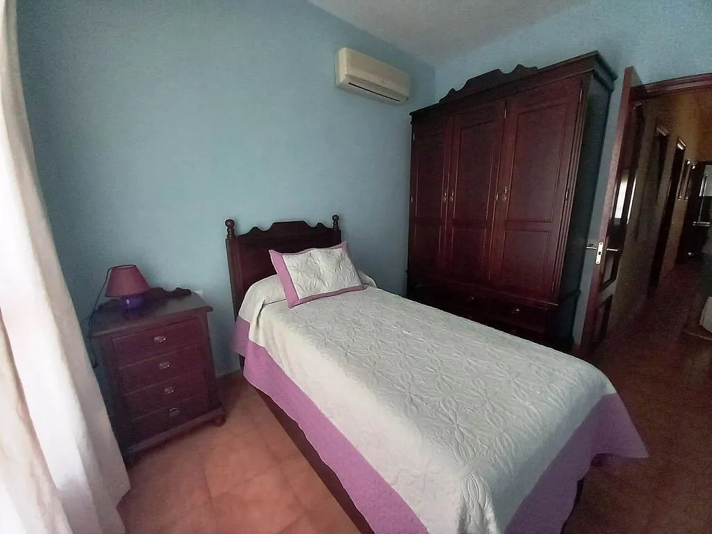 Chambres - Semi-detached House with Balcony in El Pedroso