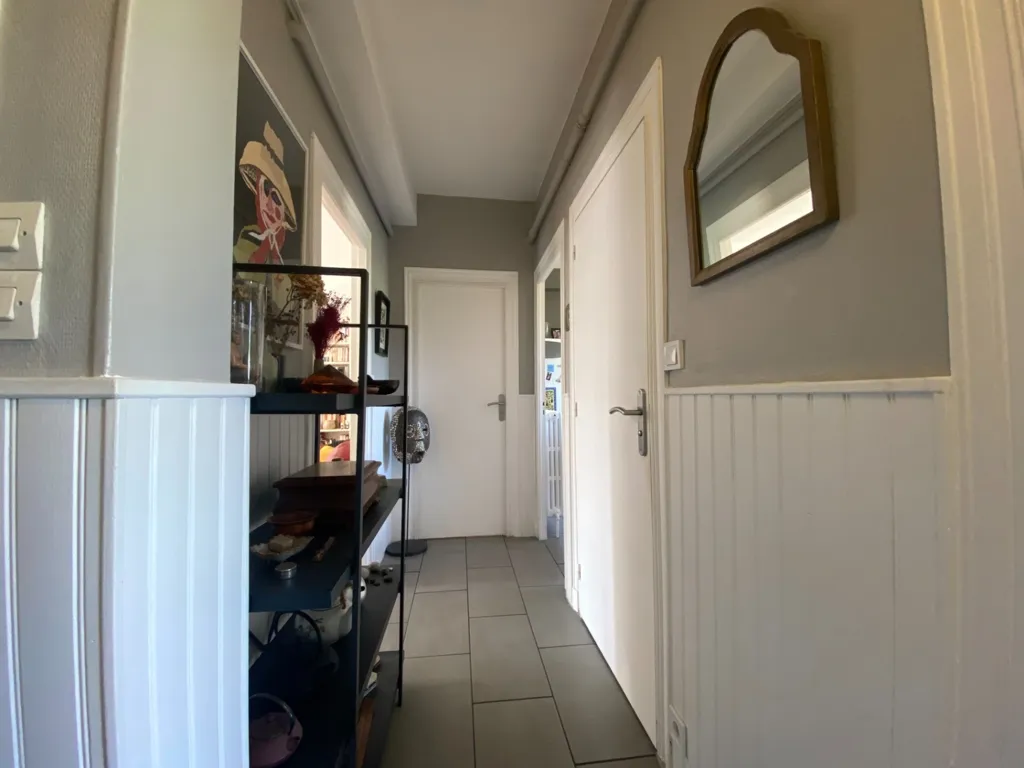 Recibidor - Traversant Apartment with East View in Tours