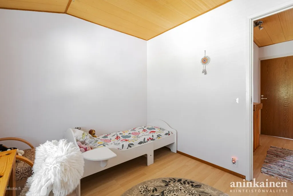 Magamistoad - Two-Level Terraced House with Private Yard in Koivula