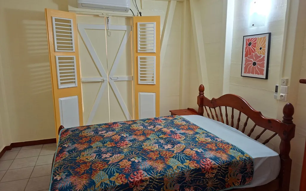 Chambres - Villa Créole Meublée avec Parc à Capesterre-Belle-Eau