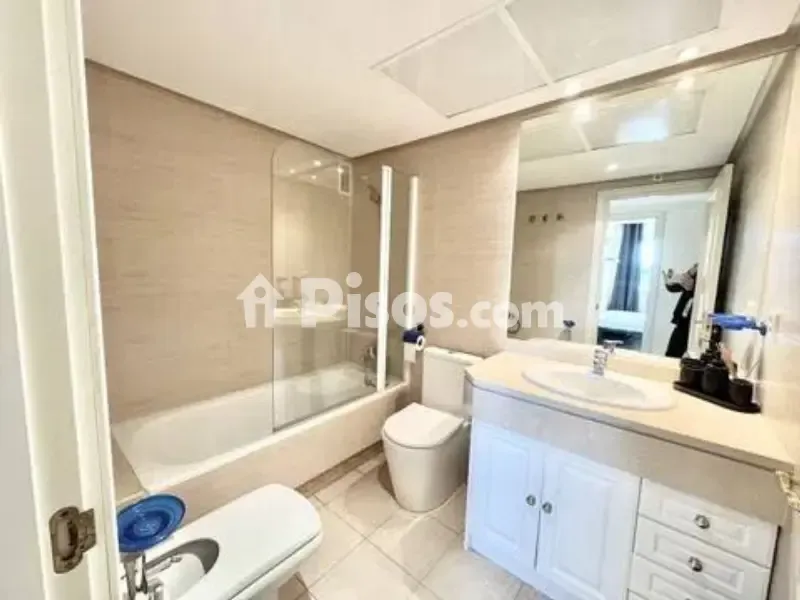 Bagni - Apartment with Pool in Los Pinos, Marbella