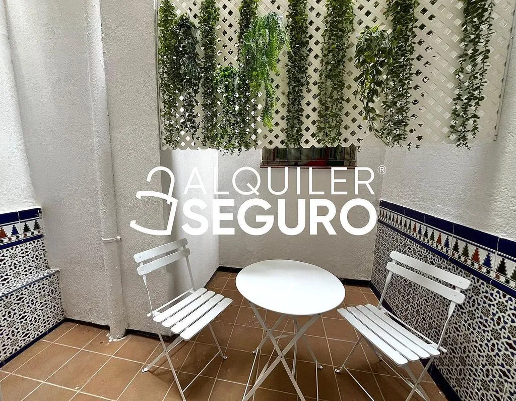 Terrasse - 1-Bedroom Flat with Patio in Trafalgar