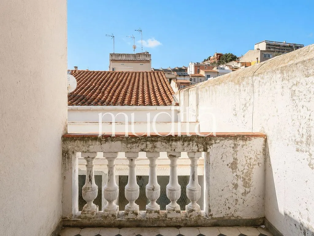 balcony