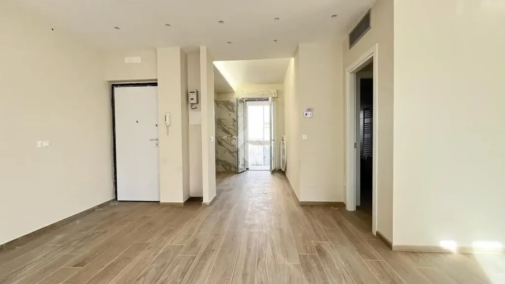 Entrée - Bright 3-Room Apartment with Balcony in San Severo