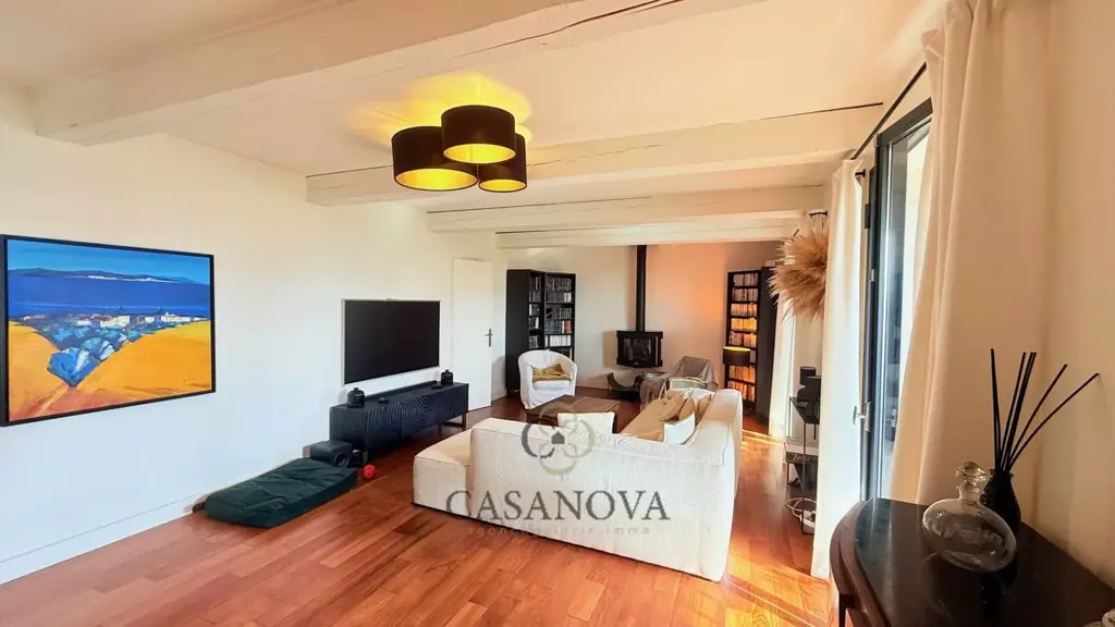 Séjour - Appartement Luxueux avec Piscine à Saint-Pierre-sur-Mer