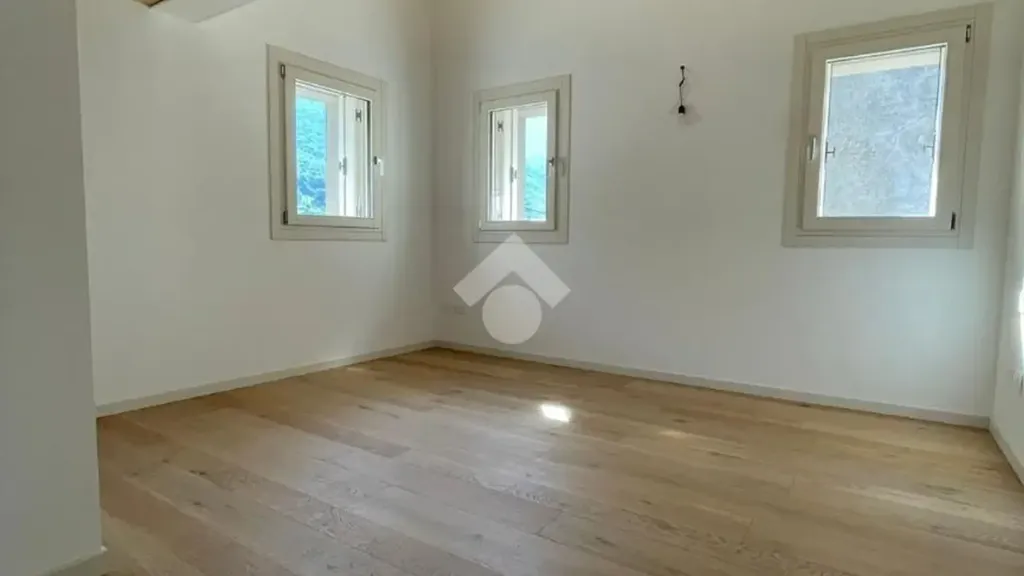 Toad - Rustic Villa with River View in Campolongo sul Brenta