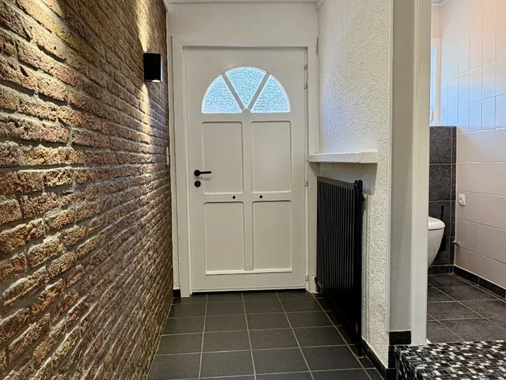 Salles de bain - Maison Charmante avec Terrasse à Kuurne