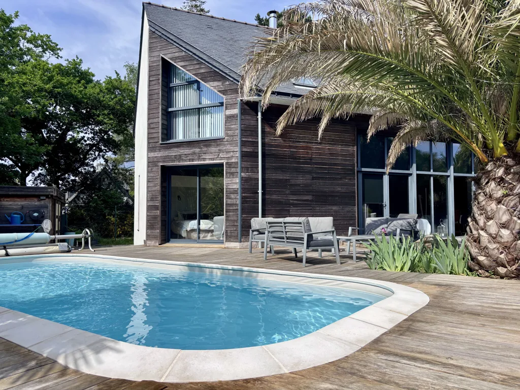 Bassein - Architect-Designed House with Pool near Plœmel
