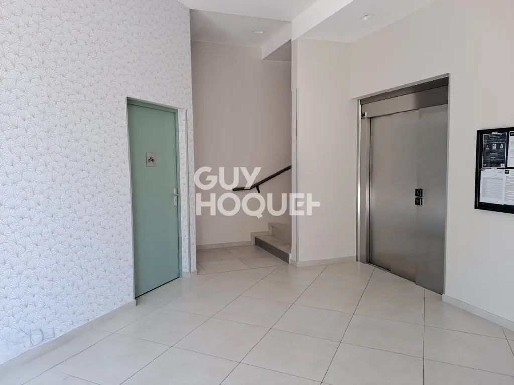 Ingresso - Bright Apartment with Loggia in Bourgoin-Jallieu