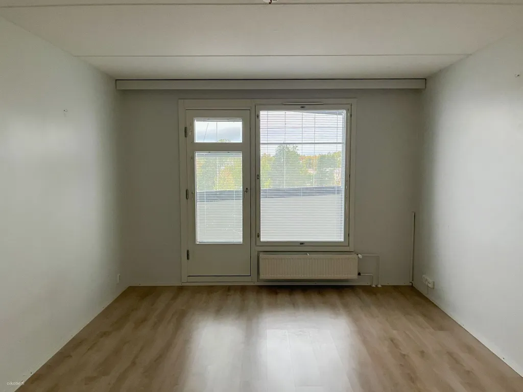 Toad - Spacious Flat with Balcony in Länsimäki, Vantaa