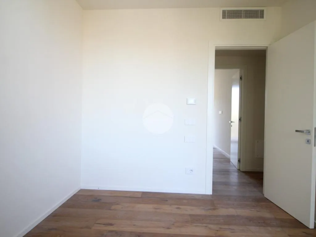 Pièces - Contemporary 4-Bedroom in Central Cesena