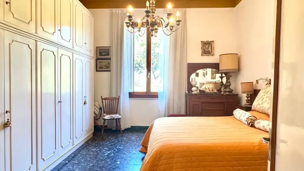 Chambres - Trilocale with Terrace in Central Empoli