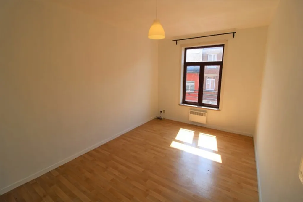 Toad - Studio Flat with Equipped Kitchen in Zellik