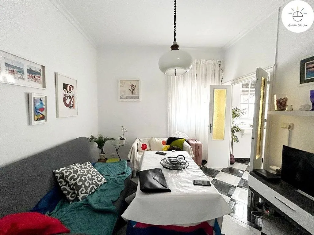 Séjour - Apartment with South View near Cathedral
