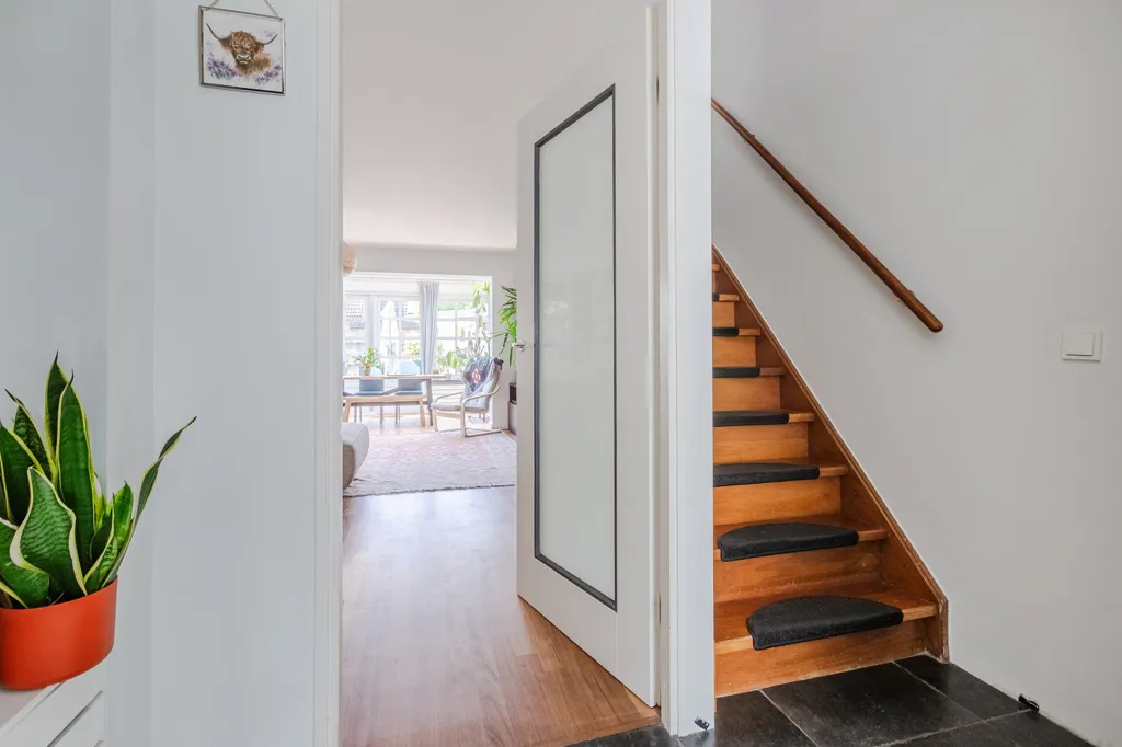 Esik - Family Home with Attic in Overbos, Hoofddorp