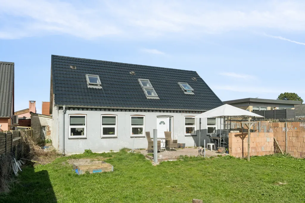 Garden - Villa with Garden in Randers SØ