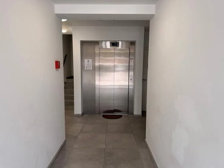 Entrée - Appartement Moderne 2 Chambres avec Balcon à Oupeye