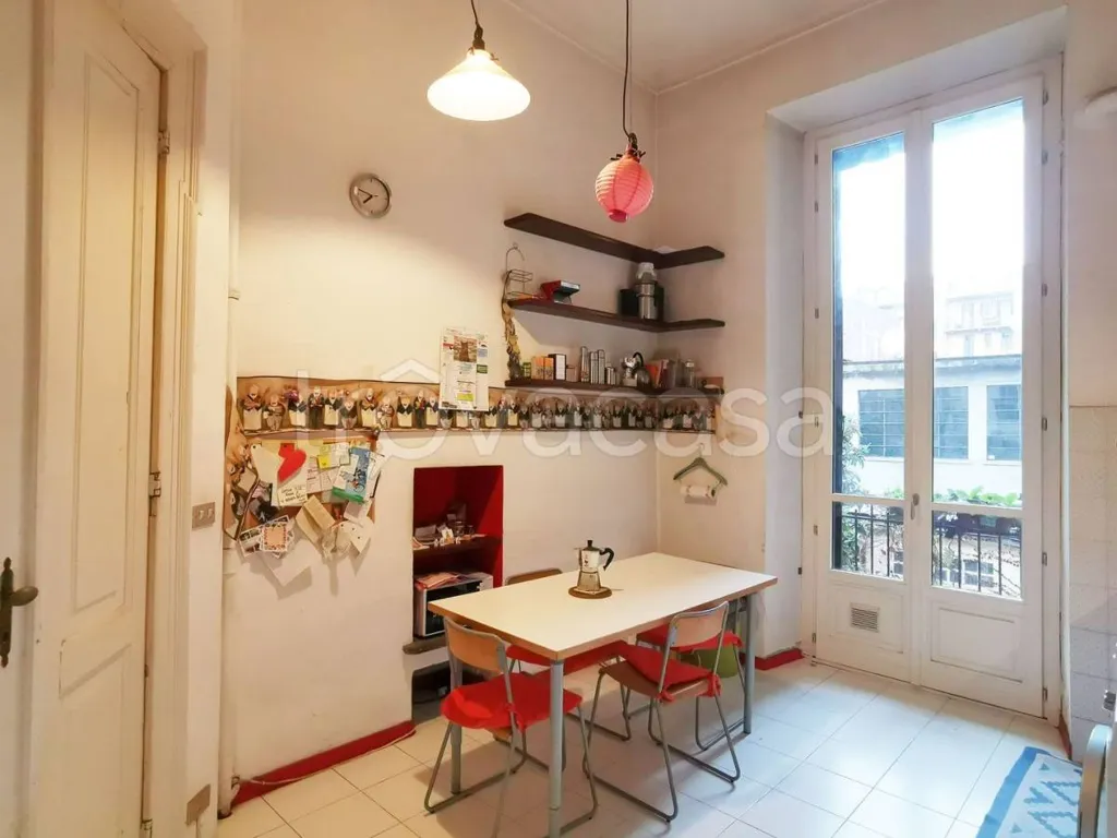 Salle à manger - Spacious Apartment with Triple Exposure in Turin