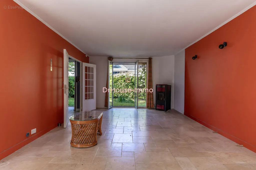 Maison 8 pièces à Plaisir