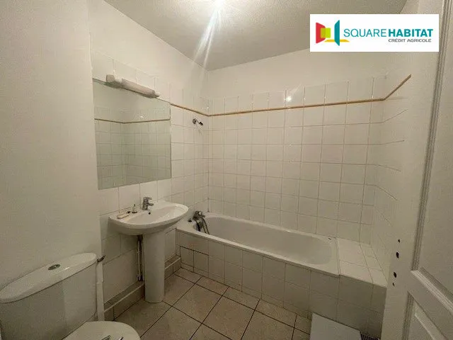 Salles de bain - T1 avec Terrasse au Sporting d'Esté à Billère
