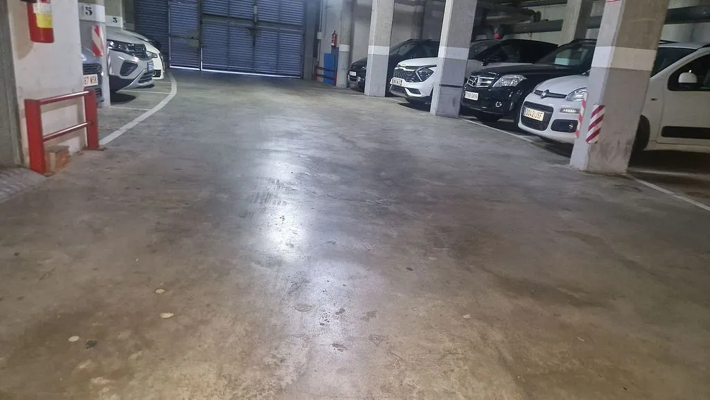 Garaje - Piso en planta baja con garaje en Marianao